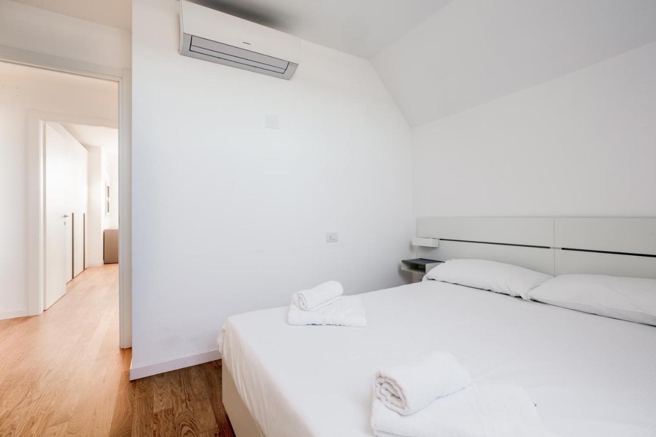 Modern Apt With Terrace, Wifi & Ac Milánó Kültér fotó