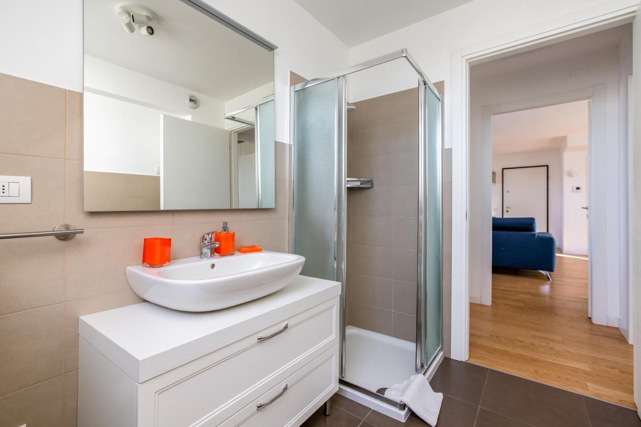 Modern Apt With Terrace, Wifi & Ac Milánó Kültér fotó
